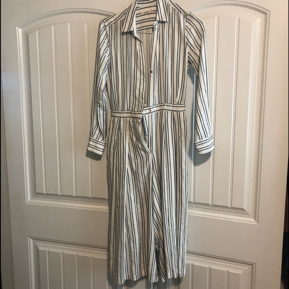 Wide-leg Jumpsuit - Picture 3 of 4